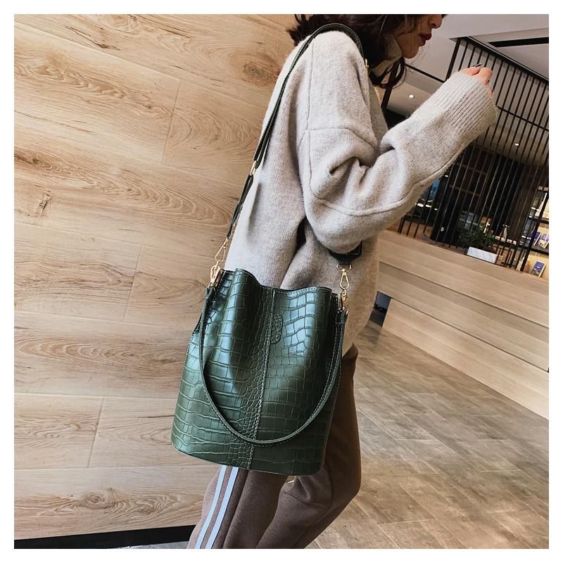 Luxurious Crocodile Style Cross-body Handbag