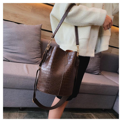 Luxurious Crocodile Style Cross-body Handbag