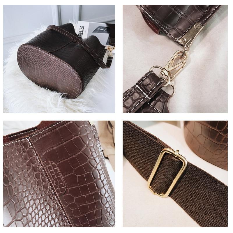 Luxurious Crocodile Style Cross-body Handbag