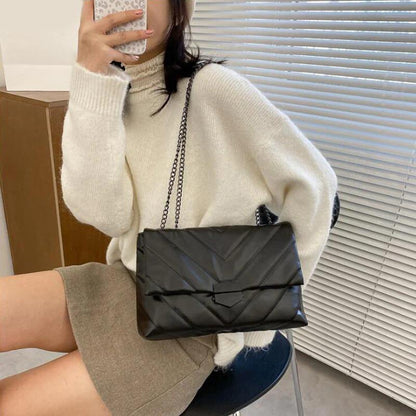 Luxurious V-line Flap Chain Crossbody Shoulder Bags