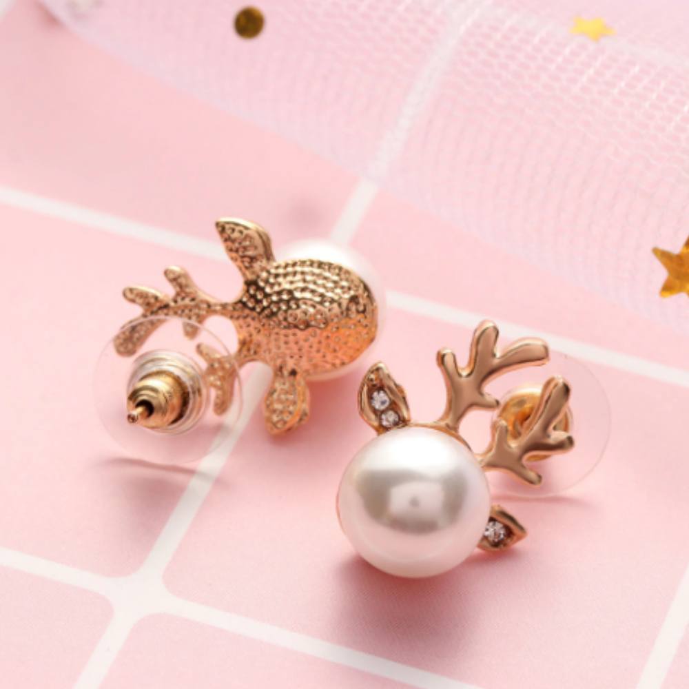 Reindeer Christmas-Inspired Pearl Earrings